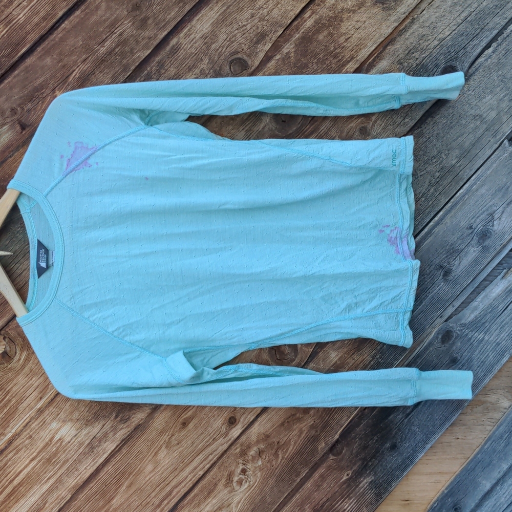 MEC 100 percent merino Wool pointelle long sleeve crew neck top Medium